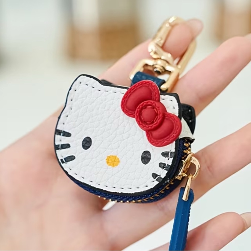 Hello Kitty Coin Purse Keychain - Picture 4 of 5